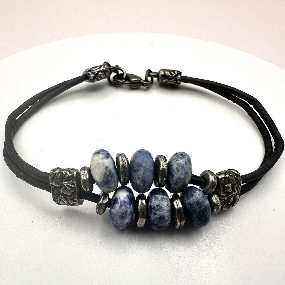 Vintage 90s Silver Tone Blue Sodalite Leather Bracelet Beaded Fashion Jewelry